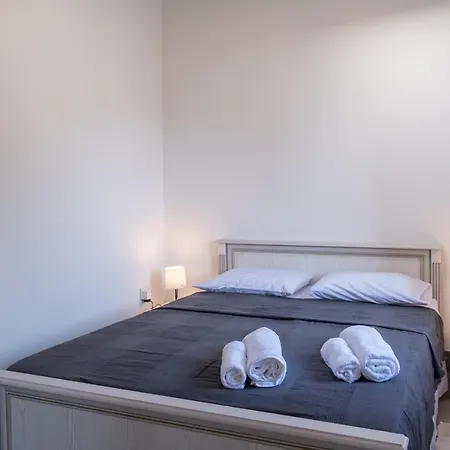 Aphrodite Traditional With Swimjacuzzi Villa Larnaca