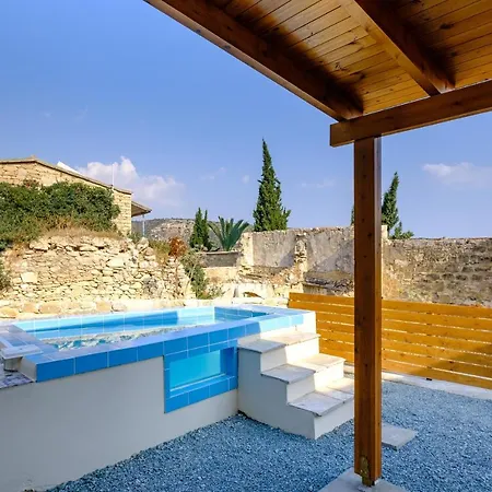 Вілла Aphrodite Traditional With Swimjacuzzi