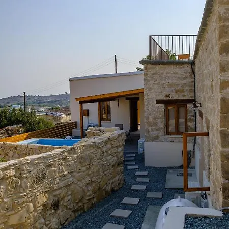 Aphrodite Traditional With Swimjacuzzi Вілла