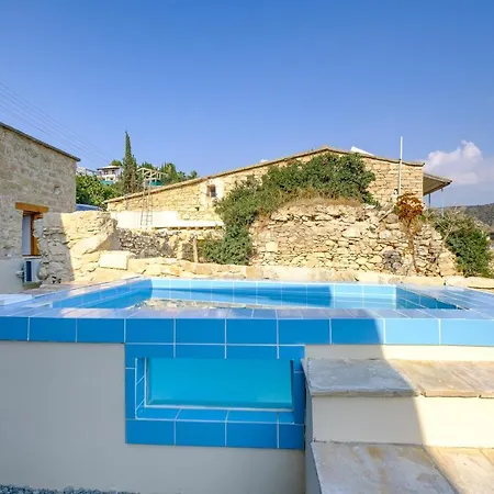 Aphrodite Traditional With Swimjacuzzi Вілла Ларнака